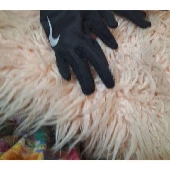 Nike Black Gloves with Silver Swoosh - Picture 9 of 11